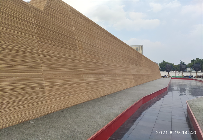 吐鲁番夯土墙挂板